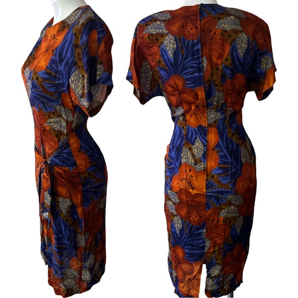 VINTAGE FLORAL STATEMENT DRESS - Picture 3 of 7